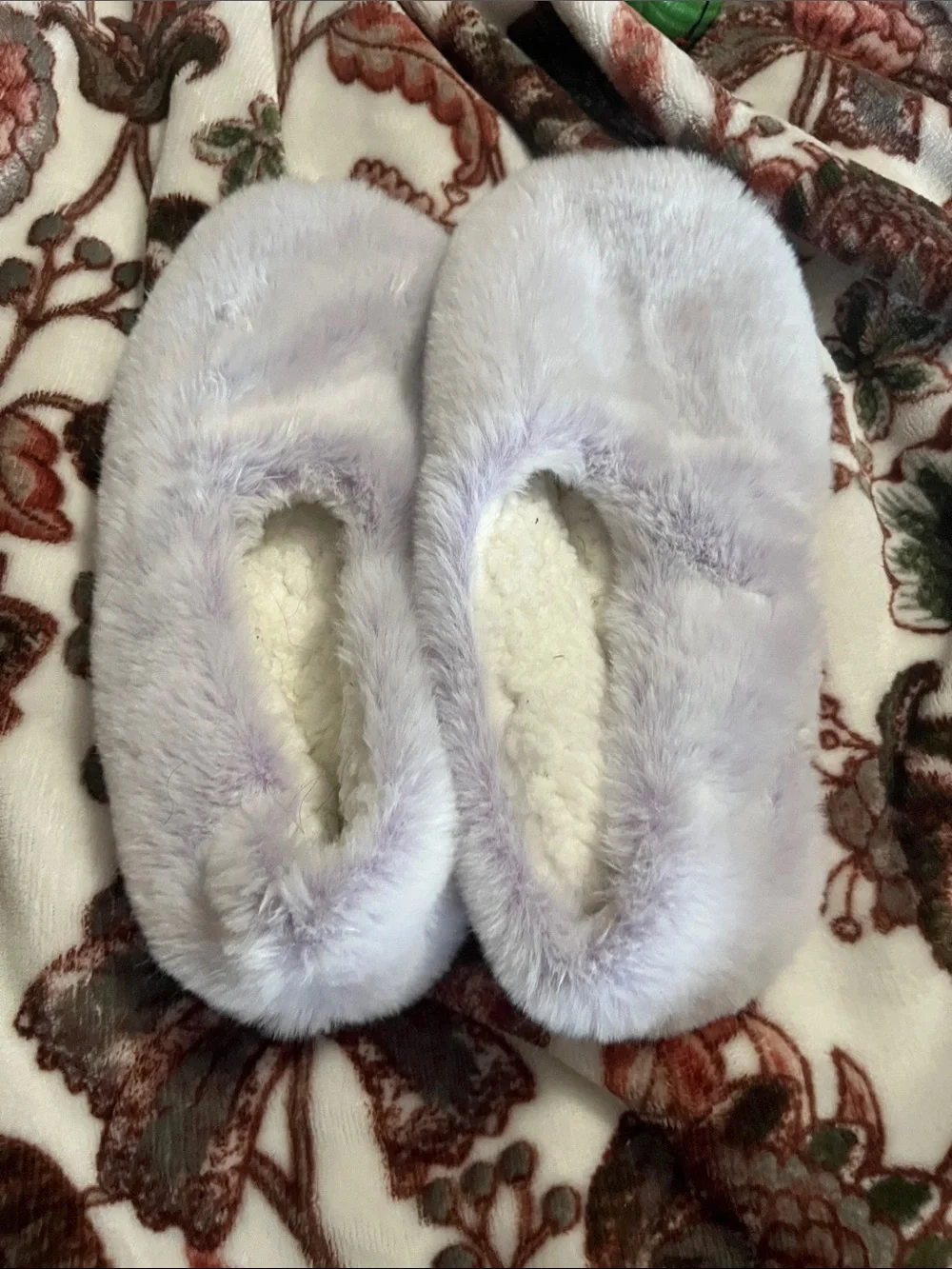 Plush Lavender Faux Fur Women's Slip-On Slippers